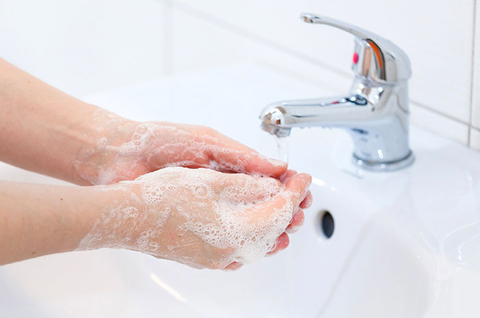 Mencuci tangan sesering mungkin untuk Terhindar dari Virus Corona
